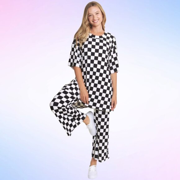 NEW WITH TAGS Lex Ribbed Playsuit in Black + White Checkerboard - Picture 4 of 10